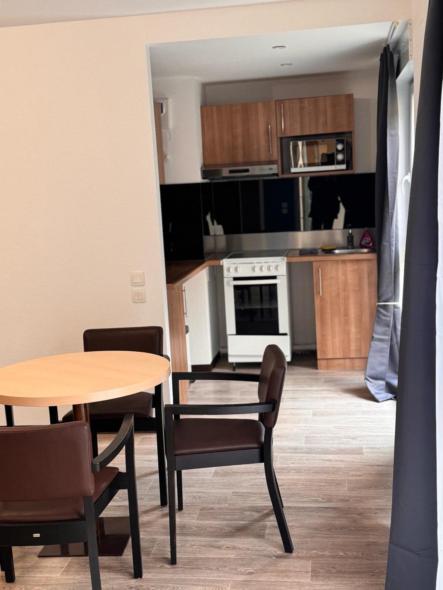 KOSY Appart'Hôtel 7ème Art Saint-Avold Extérieur photo